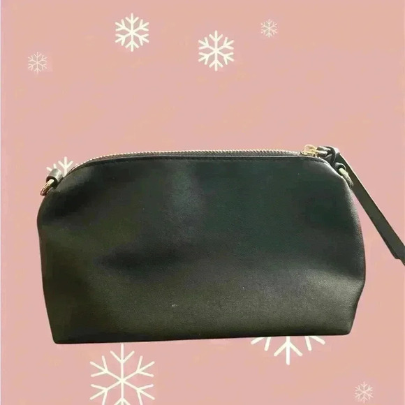 Steve Madden leather zip up make up case - Picture 3 of 6